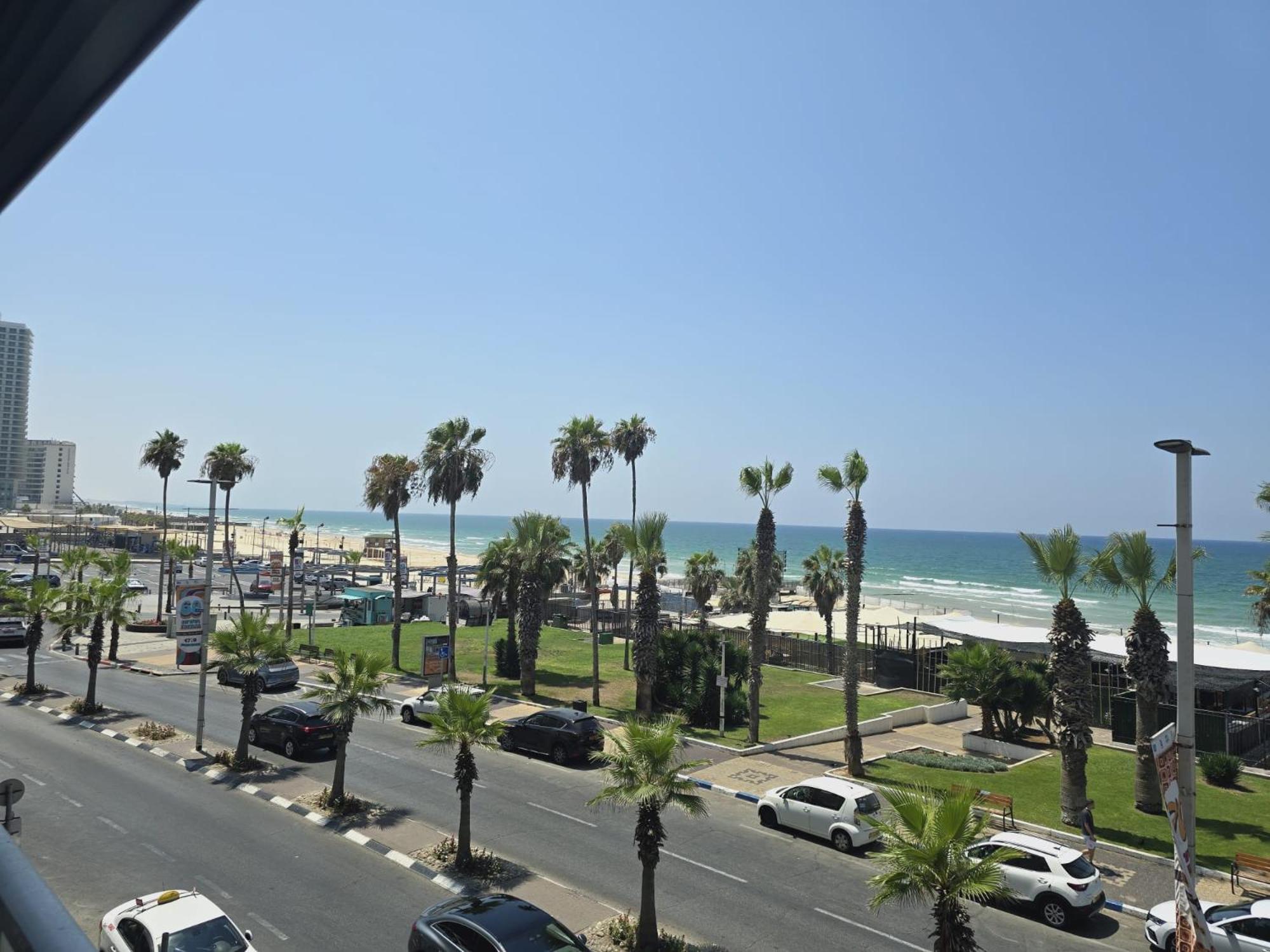 Gk Apartment Beauty Bat Yam Exterior photo